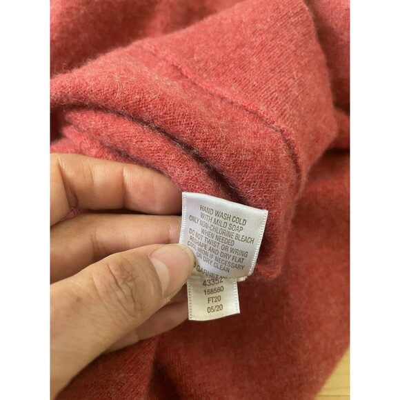 Garnett Hill Women’s Cashmere Sweater Essential V Neck Pullover Size Medium - Picture 12 of 12